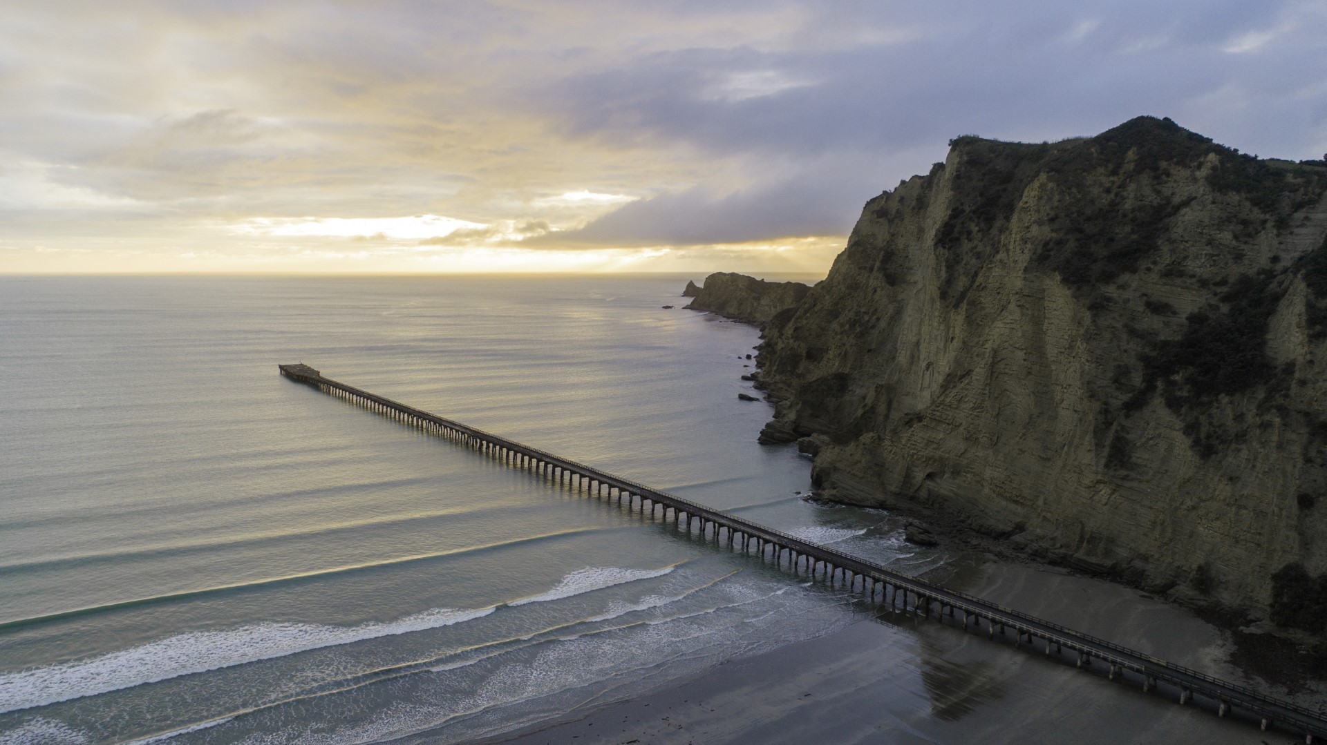 tolaga bay wharf 2 (large)